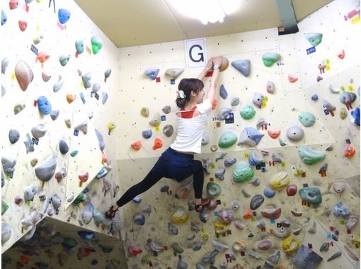 ROCK ON CLIMBING GYM(ロックオン クライミングジム)