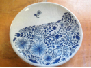 【滋賀・信楽】6種の絵の具で自由に!陶芸絵つけ体験の様子