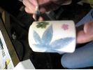 【山形県・陶芸体験】シンプルな柄からカラフルなものまで自由にデザイン!絵付け体験の様子