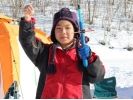 【北海道・十勝】サホロ湖氷上でワカサギ釣り体験の様子