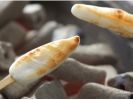 【宮城・塩竈】笹かまぼこ工場で焼きたてを食べよう!〔笹かまぼこ焼き体験〕の様子