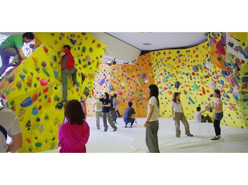 クライミングジムピラニア石和店