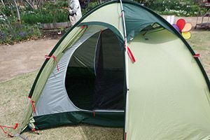 テント設営、宿泊