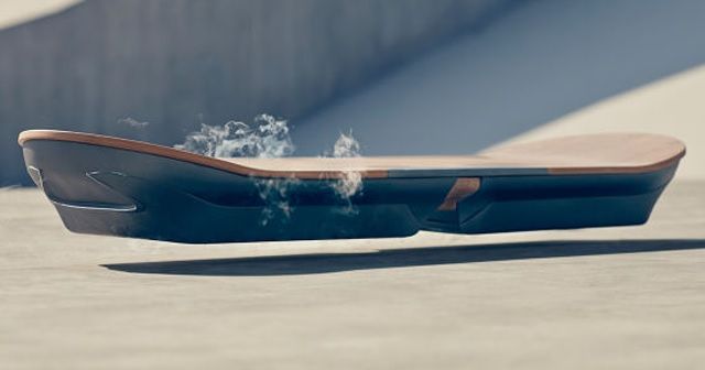 高級自動車ブランド「レクサス」が“ホバーボード”を制作したと発表!