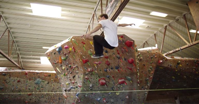 エクストリームな綱渡り『スラックライン(slackline)』が凄すぎる!!!