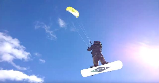 冬が楽しみ!今年は空飛ぶスノボー『スノーカイトボード(Snow Kiteboarding)』に挑戦しよう!!
