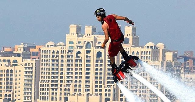 教えてくれた選手もいるかも!?『Flyboard(フライボード)』日本代表チーム5名がドバイで開催される世界選手権大会に参戦!!