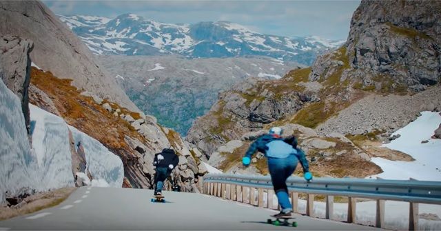 Downhill Longboarding(ダウンヒルロングスケートボード)