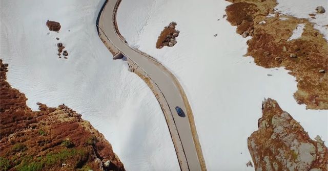 Downhill Longboarding(ダウンヒルロングスケートボード)