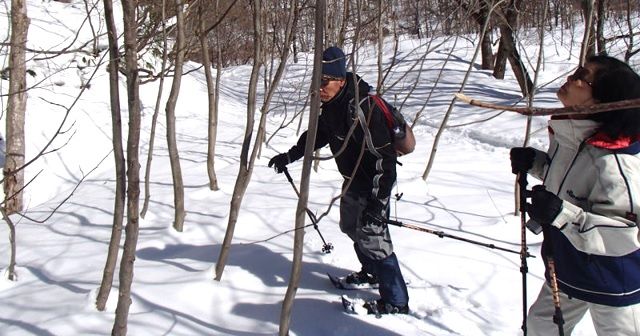 この冬は『スノーシュー(snowshoeing)』で雪山を満喫しよう!