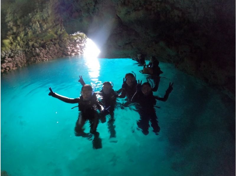 青の洞窟と沖縄ダイビングのVoicePlus のギャラリー