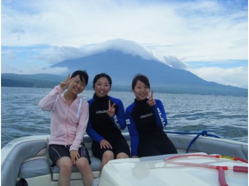 [ยามานาชิ / ทะเลสาบยามานากะ] ขณะชมภูเขาไฟฟูจิ! ประสบการณ์เรือพายยืนพาย (120 นาที) [AM]の画像