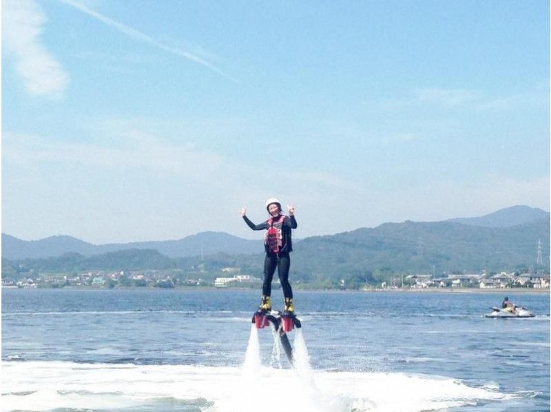 [Shizuoka-Lake Hamana] <fly on the water pressure! > Flyboard experience! First Experience Course or Experienced Courseの紹介画像