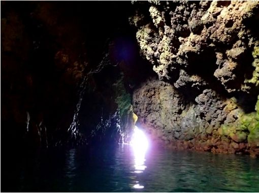 [沖繩國頭組]設置流行崛起的計劃！藍色洞穴潛水＆SUP體驗之旅の画像