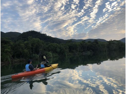 SALE! [Kagoshima/Amami Oshima] Sunset mangrove canoe tour ★Private tour available★の画像