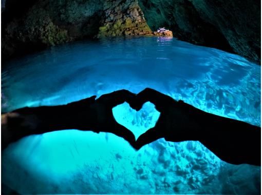 [Onna Village Blue Cave ❤ Private Beach Diving] GoPro free photos and videos to your smartphone ❤️ Free towels, sandals, feeding ❤ Beginners welcome coupons availableの画像