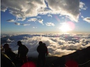 [Yamanashi ・ Fuji Yoshida】 Complete conquest course with Fuji mountain climbing and bowl visits! (Sign language correspondence)