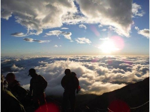 [Yamanashi ・ Fuji Yoshida】 Complete conquest course with Fuji mountain climbing and bowl visits! (Sign language correspondence)の画像