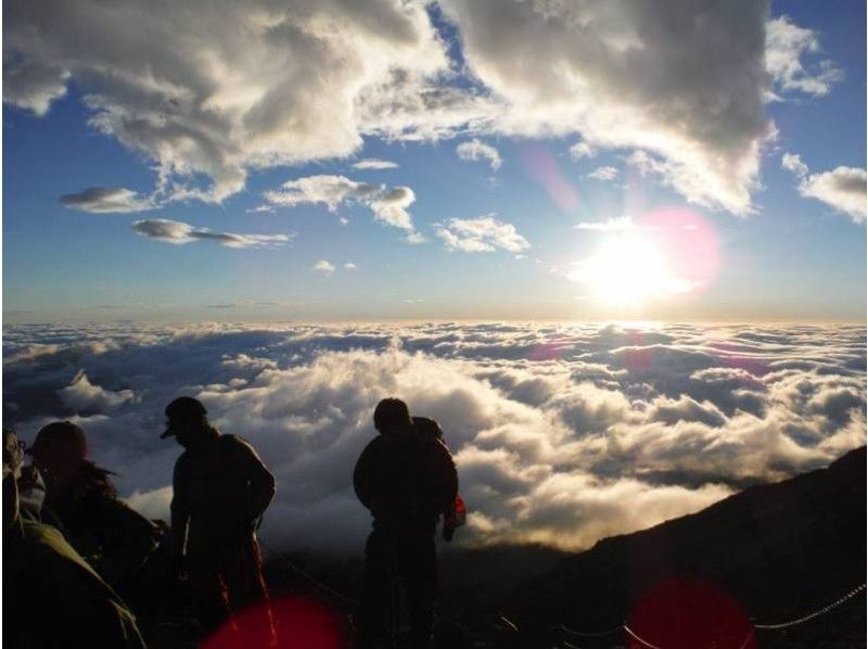 [Yamanashi ・ Fuji Yoshida】 Complete conquest course with Fuji mountain climbing and bowl visits! (Sign language correspondence)の紹介画像