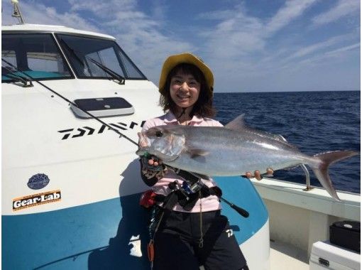 [宮崎日南海岸]您也可以通過海上捕魚瞄準大魚！體驗釣魚！在指南的引導下，歡迎初學者和兒童の画像