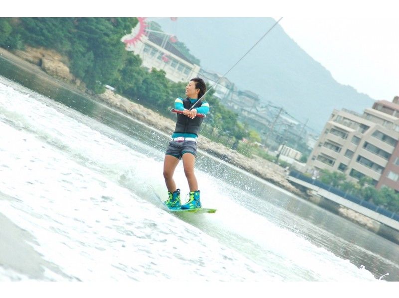 【福岡・海の中道】初めての方向け★レンタル込み★ウェイクボード初心者コース