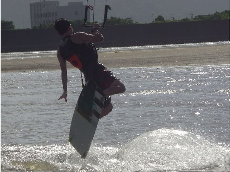 [Kyushu, Kagoshima] Those traveling trick practice is here! Kite board experience (step-up lessons)の紹介画像