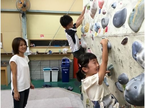 [Osaka Yao] beginners welcome !! climbing / bouldering experience (2 hours)の画像