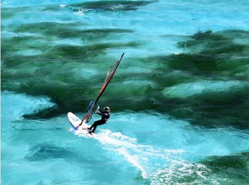 [Tsukuse play Okinawa! ] Immediate delivery! Guide Allowed! You can choose many activities such as wind surfing!の画像