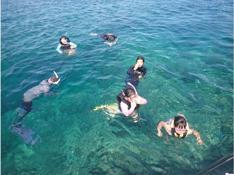 [โอกินาว่า・ เกาะอิชิกากิ】เข้าร่วมตั้งแต่อายุ 5 ขวบ!การดำน้ำตื้น(Snorkeling)ประสบการณ์☆หลักสูตรครึ่งวันの紹介画像