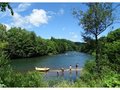 SALE！【北海道・ニセコ】自然がいっぱいのニセコでゆったり下ろう！ニセコ清流下り！の画像