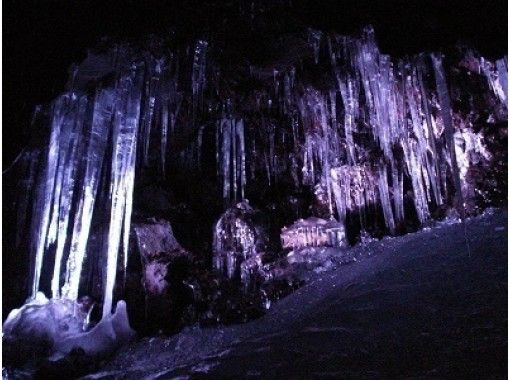【야마나시현 미나 미츠루] 자연 산책로를 간다! 풍혈 · 얼음 동굴 네이처 가이드 투어 (120 분 코스)の画像