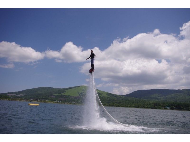 【山中湖】フライボードをお得にもっと！40分体験コース【午後】の紹介画像