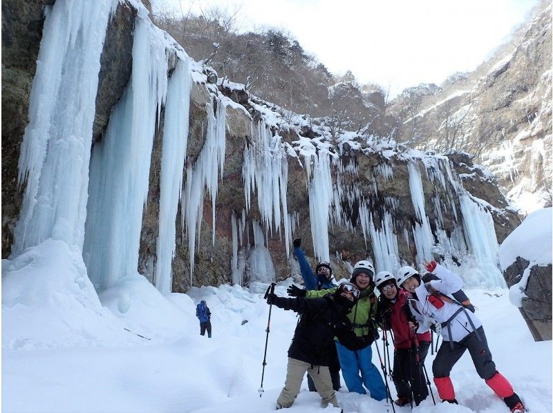 Let's go see the art "Ice Waterfall" created by nature