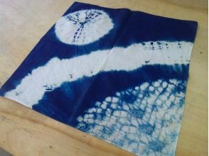【Okinawa · Kunigami-gun · Traditional Culture Experience】 Indigo dye experience while healing naturally ♪ handmade indigo dye bandanna image