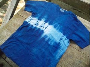 【Okinawa · Kunigami-gun · Traditional Cultural Experience】 Indigo dye experience while being healed naturally ♪ Handmade Indigo dye T shirt image