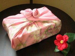 [Kyoto/ Nakagyo Ward] Furoshiki making-6 kinds of furoshiki wrapping lessons that can be used immediately with making original furoshiki!の画像