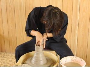 【京都・東山・陶芸】瑞光窯オリジナルの土で2つ作成!電動ろくろプレミアムコース!の画像