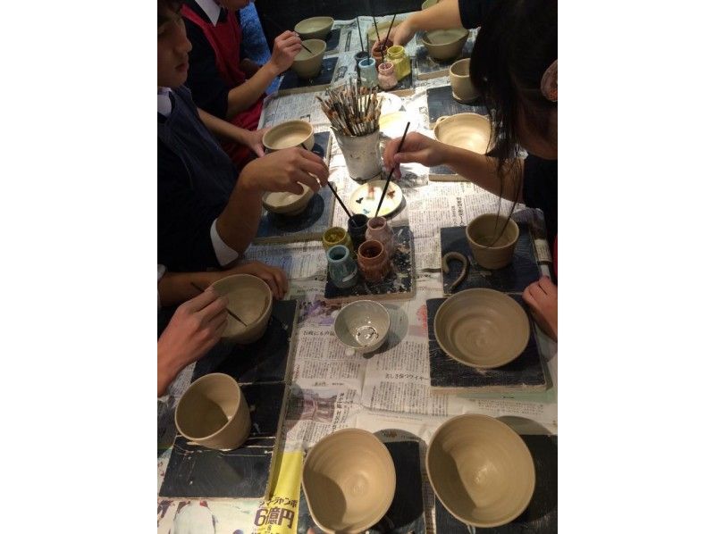 【京都・下鴨】駅徒歩30秒！学校や会社の仲間と大勢で参加できる！手びねり団体コース