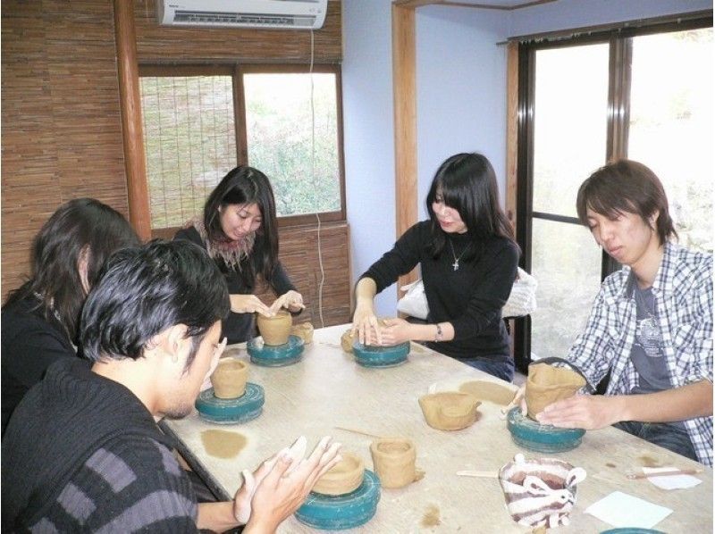 【佐賀・武雄】1kgの土を思いのままに「手びねり体験」お子さまにも粘土感覚楽しめる!(2名様~)