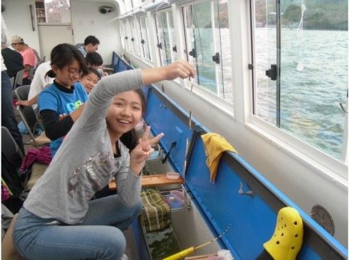 山梨 山中湖 太陽光発電ドーム船で快適にワカサギ釣り スワンボートorレンタサイクルの特典付き アクティビティジャパン 山梨 山中湖 太陽光発電ドーム船で快適にワカサギ釣り スワンボートorレンタサイクルの特典付き アクティビティジャパン