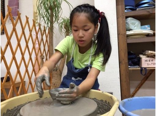 【愛知・常滑市】伝統工芸「常滑焼」に囲まれて陶芸体験～１kgの土で器３個まで作れます！初心者歓迎！の画像