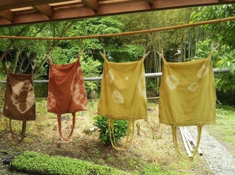 オリジナルの草木染はお気に入りの１枚に！　草木染体験