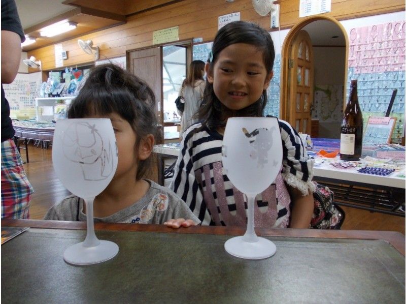 【静岡県伊東市・サンドブラスト】模様や絵柄を彫刻!サンドブラスト体験(グラス)