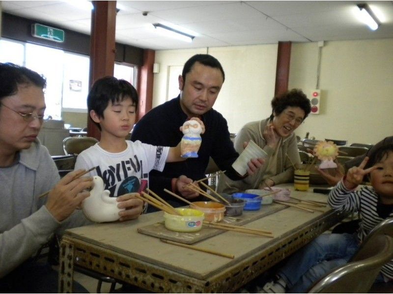 [Shiga Prefecture Shigaraki] Painting experience-Let's paint on plain pottery (about 60 minutes)Empty-handed! About 5 minutes on foot from Sakai Stationの紹介画像