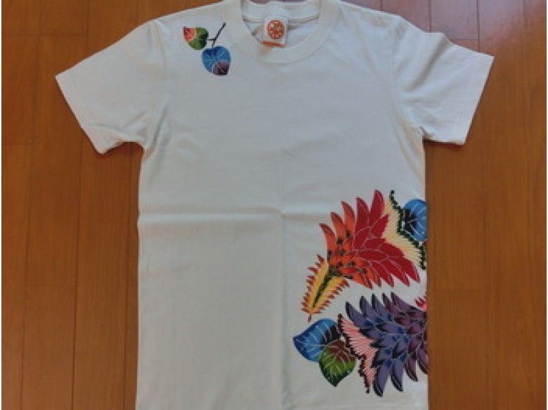 【沖縄・国頭郡 染物体験】Tシャツ 紅型を染めよう