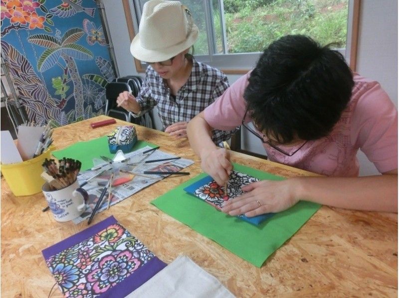[Okinawa Kunigami-gun]Textile dyeing experience let's color the book cover! You can easily create your own book cover! OK empty-handed!の紹介画像