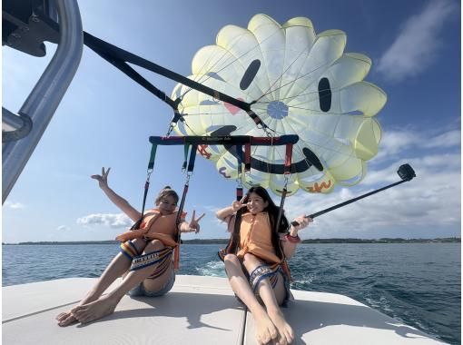 【大人気★海中道路エリア】パラセーリング絶景200ｍプラン☆ニコちゃんセールで写真映え☆の画像