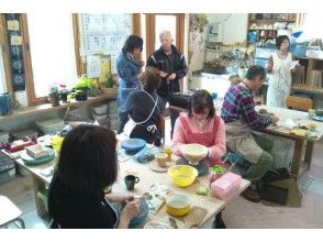 【北海道・函館】ギャラリー併設の素敵な工房で器やカップを作ろう!1日陶芸体験コースの画像