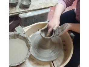【福岡県・陶芸体験】初心者でもできる。電動ろくろを使って器を作ろうの画像