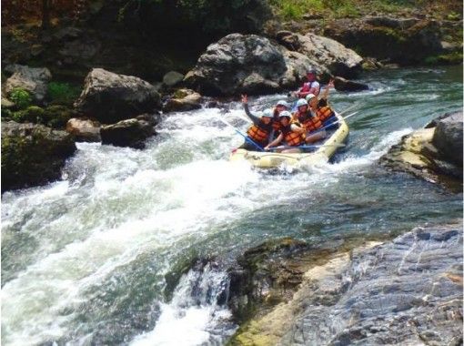 [เกียวโต・ Hozugawa 】รถไฟเหาะธรรมชาติที่ผลิตโดย Mother Nature!ล่องแก่งทัวร์ (14:00 น. แน่นอน)の画像